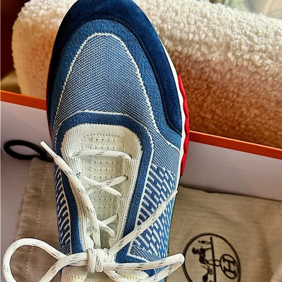 Hermes logo calfskin Men’s logo sneakers - Picture 2 of 13